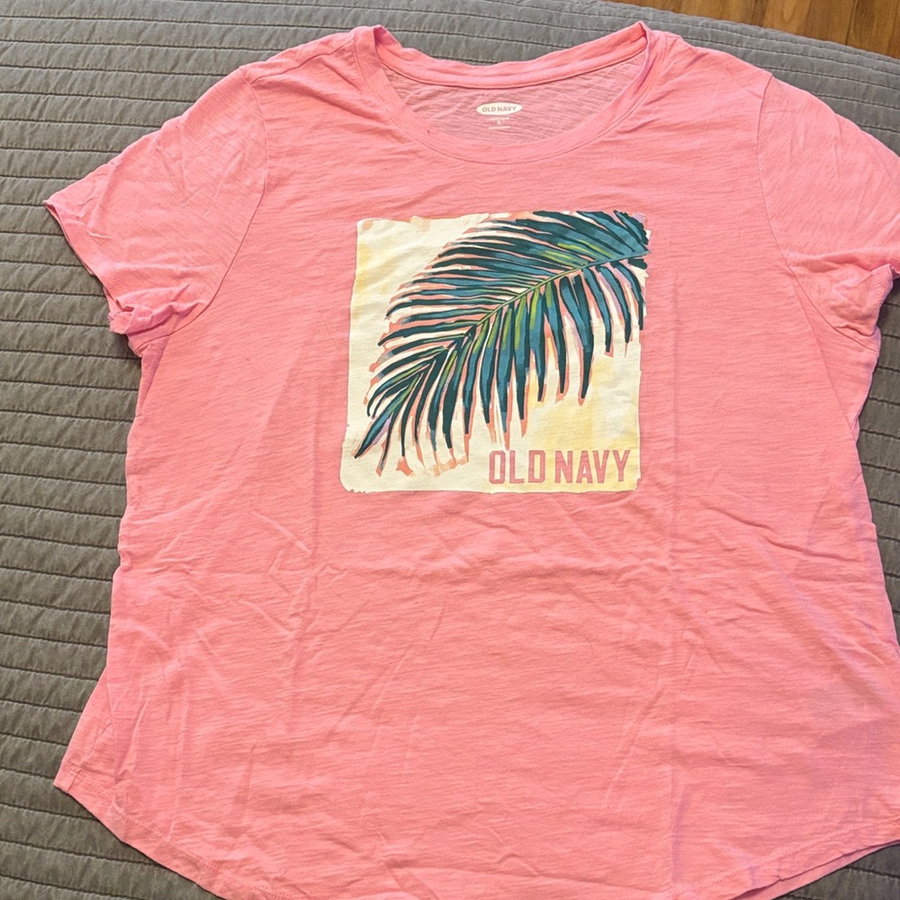Old Navy Pink Tee with Leaf Design